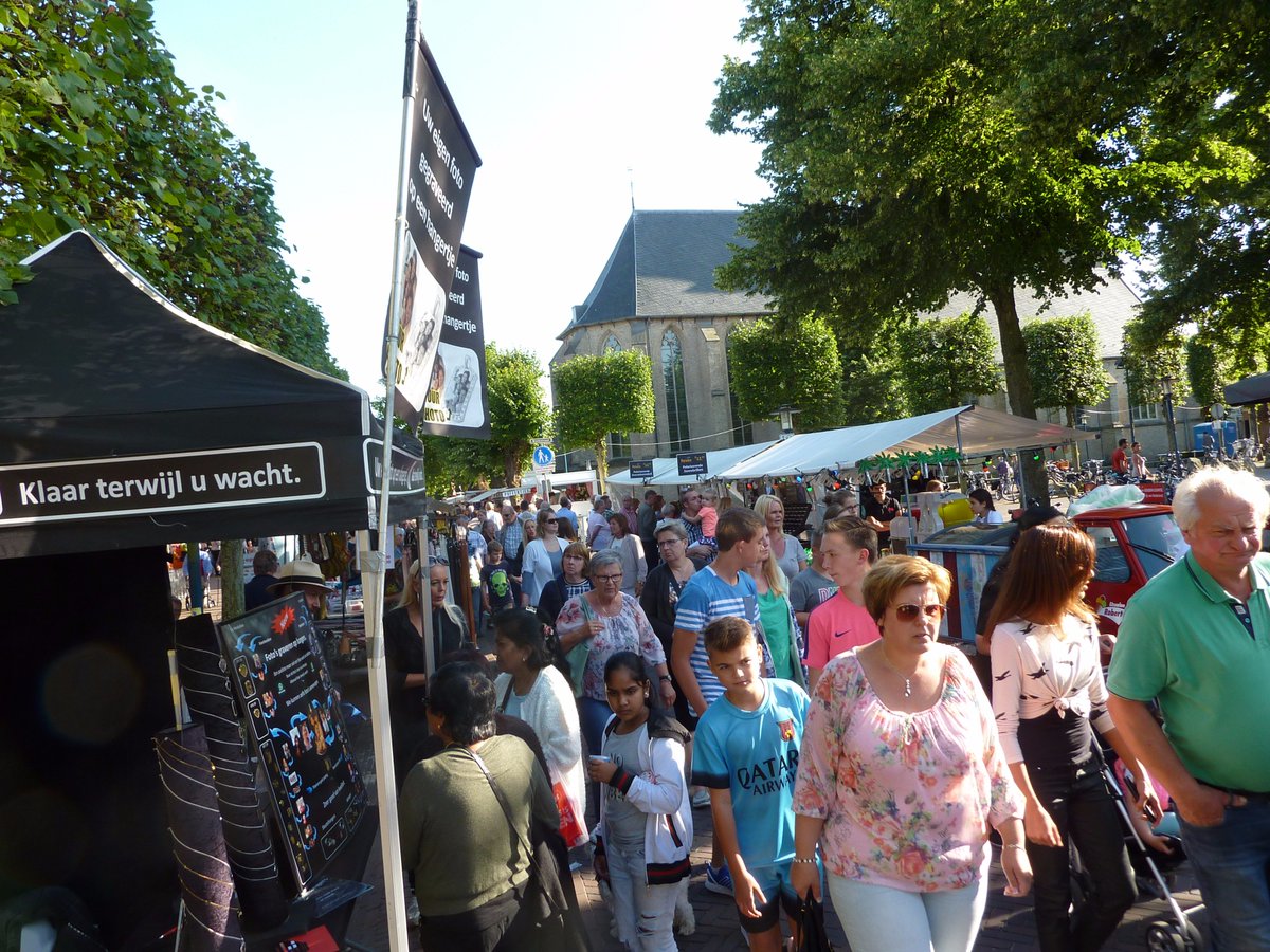 5e keer #Zomeravondbraderie #Epe van 17.00 tot 21.00 uur voorspelt opnieuw redelijk tot goed weer.