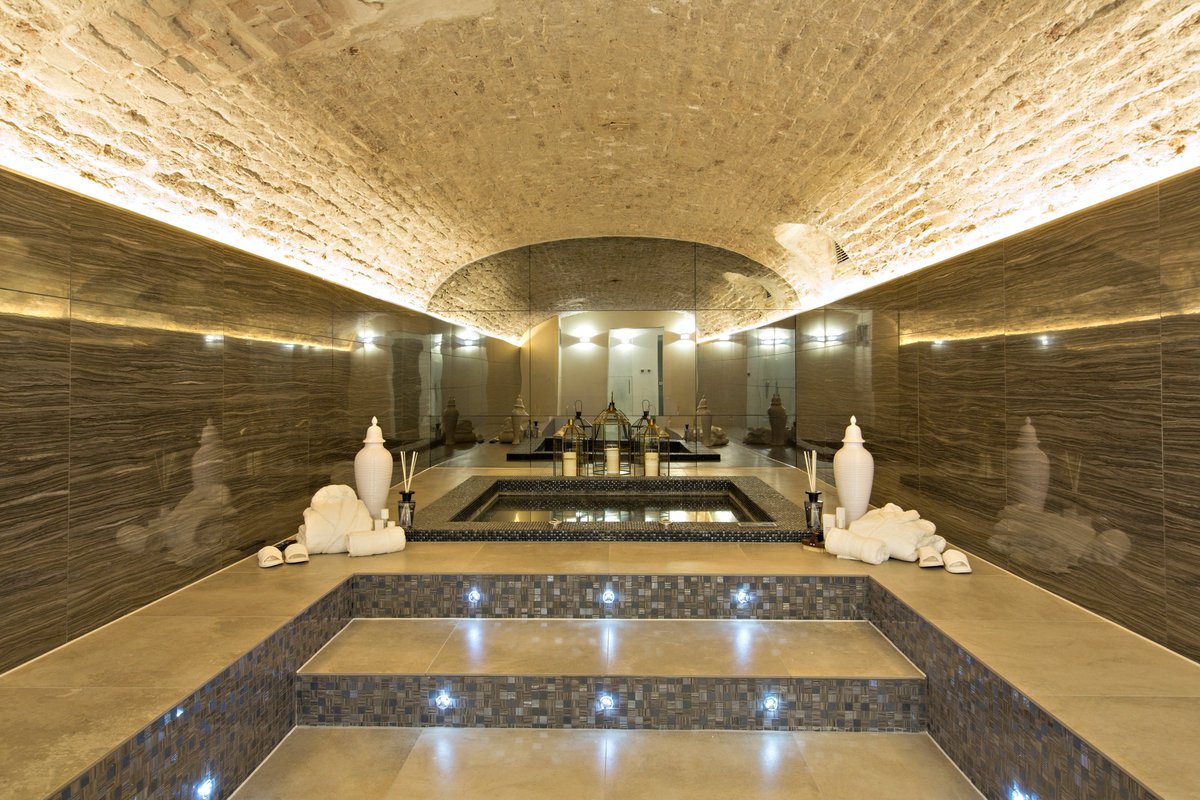 Anyone for a relax in their very own #spa? #luxuryliving #interiordesign #luxuryhomes #luxuryinteriors
