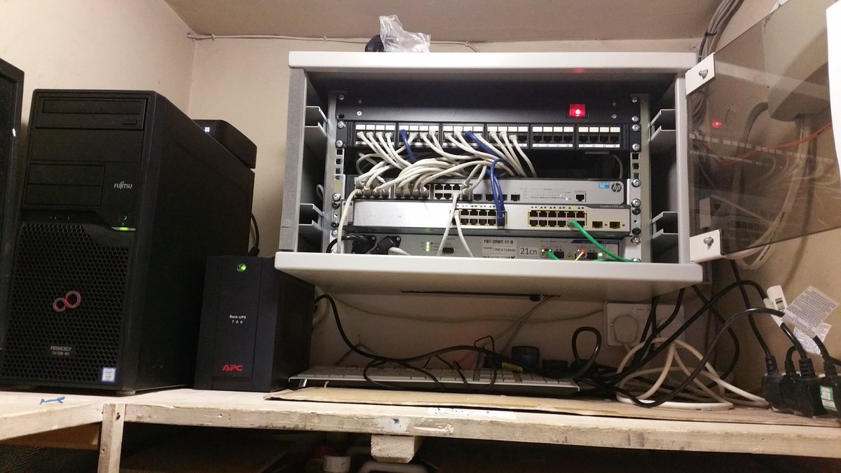 WesternBusiness's tweet image. New server, spring clean and complete re imaging #differentschool