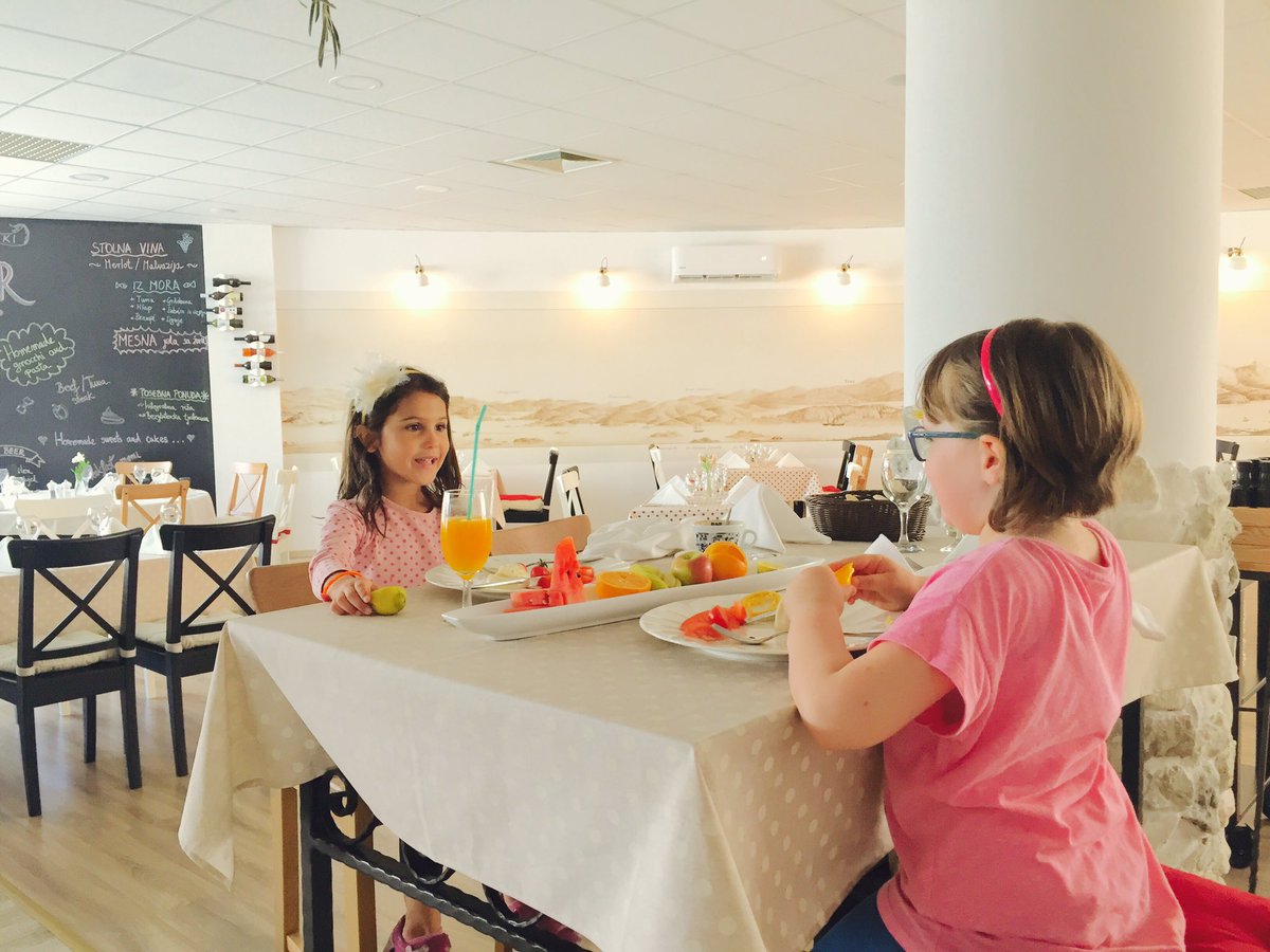 splitskidir's tweet photo. We offer warm, fun and kids friendly atmosphere! @SplitCityInfo https://t.co/aa5K7imMSA