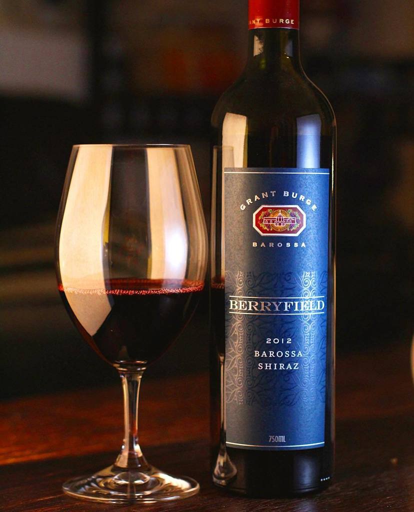 winechatty's tweet photo. My pick of the @danmurphys members specials at the moment (check our website for a quick w… https://t.co/eXMokFKxjN https://t.co/LS2y7X5CfY