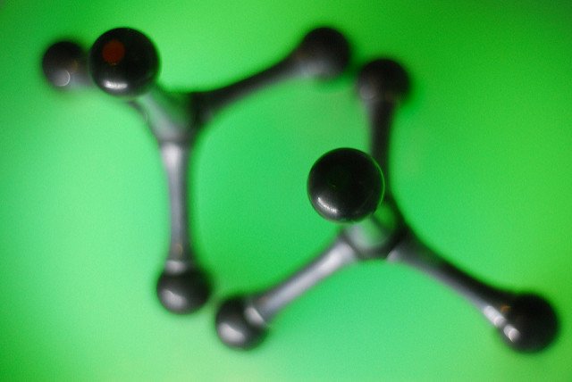 HCWHeurope's tweet photo. #Green and sustainable chemistry: The end for #pharmaceutical #pollution https://t.co/rg9Fwk7khc #SaferPharma https://t.co/JuVaeKaSPK