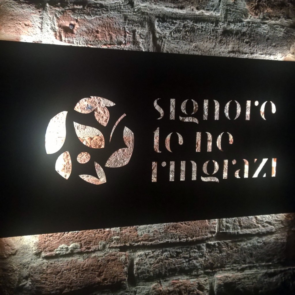marchesedel's tweet photo. Step 1 a #Macerata: cenare dal suo enfant prodige @ChefBiagiola #Montecosaro #Signoreteneringrazi https://t.co/7X9NoYoEL1