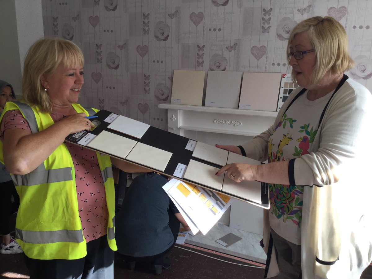 Tolentplc's tweet photo. Choosing new kitchens #telfordcourt #howden #tenantschoice @LorraineGreenGT @BerniciaGroup https://t.co/fHUbFvlCpd