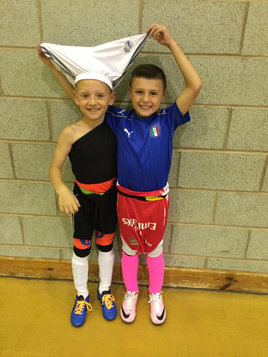 PTAW_ESSEX's tweet photo. Crazy Kit Wednesday next week at Chelmford what style will you go for - join in at https://t.co/HEfR65uVAi https://t.co/rVChQjEUkP