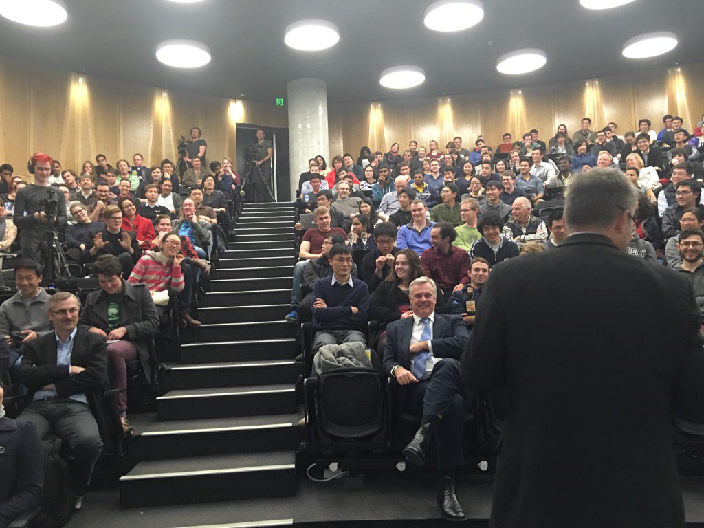 ozjuliancox's tweet photo. Richard finds one perfect programmer in the #YouWillBeHacked audience. @UNSW @UNSWEngineering @UNSWCOMPUTING https://t.co/vecixfhSho