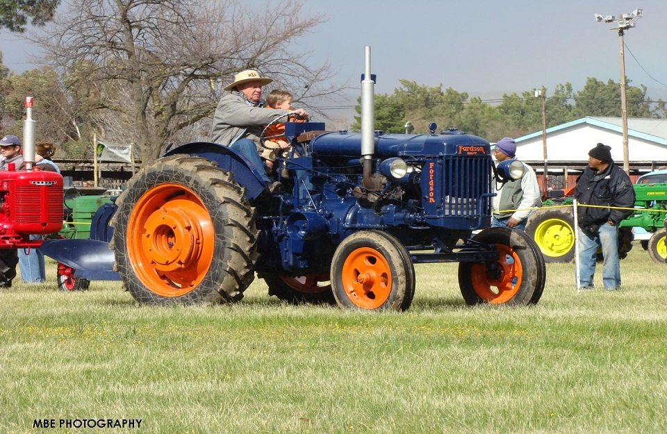 Villiersdorp is home to the only Veteran Tractor &amp; Engine Club in SA: goo.gl/4i5rZq #xploreVilliersdorp