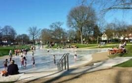 DiscoverLGC's tweet photo. Another lovely day! Make the most of the weather at #Letchworth Outdoor Pool and Splash Park in Howard Gardens https://t.co/X2qvLxdPXR