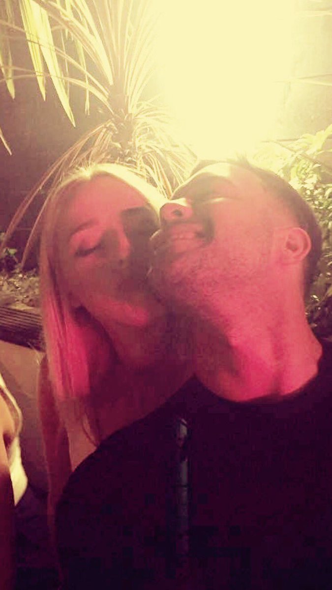 JennyCKeyworth's tweet photo. Happy Birthday Sammy!!! 🍾 x @SamGrimsley https://t.co/wnavMddCOw