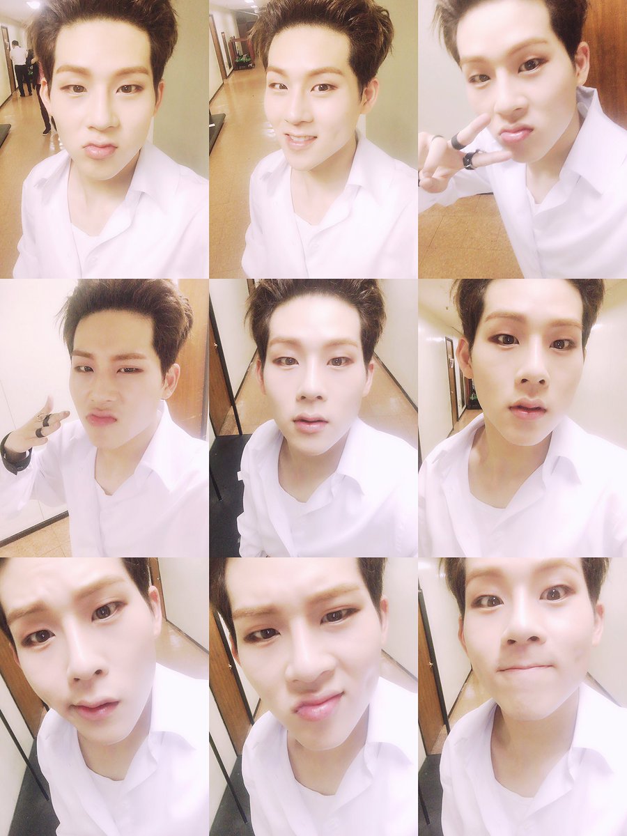 OfficialMONSTAX's tweet photo. [#주헌] 몬베베 덥죠오~~~ 오랜만에 #허니플레이어 #UN 선배님의 #파도 시원하게 들어요! 🏖🌊
#네게만집착해 막방도 지켜봐주세요~~ㅋㅋ https://t.co/wYuARUS8G2
