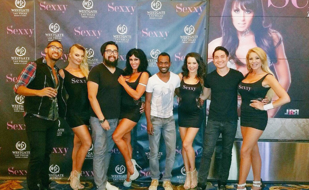 JenniferRomas's tweet photo. @TheseGuysEnt so awesome  to see u tonight! Hope to see u @ParisVegas on Saturday! https://t.co/v6p5MmeI8x