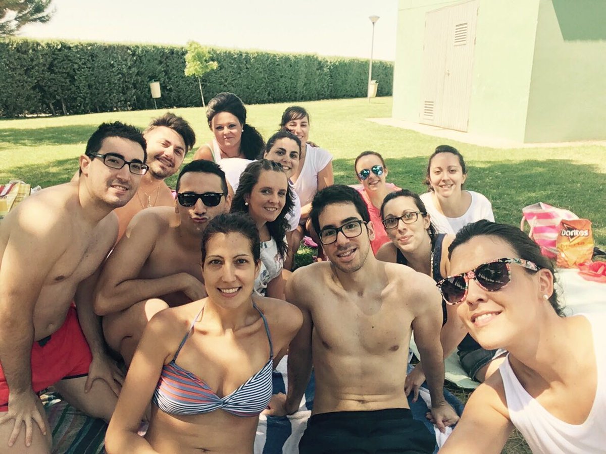 lanzaderanaval's tweet photo. Último día de Lanzadera en la piscina municipal #LanzateLanzame @Lanzaderas_EES @FundacionSMLRPH @fundacionTef https://t.co/yu7r91EBAf