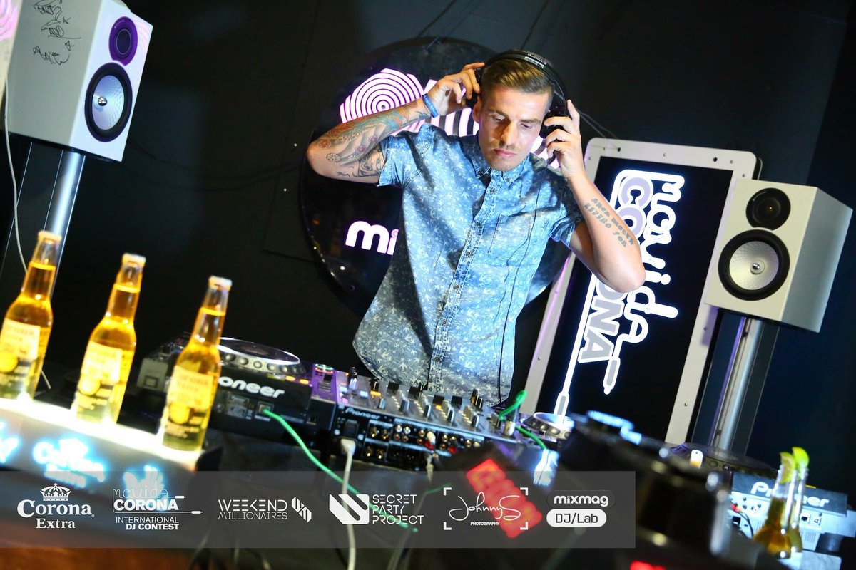 justdavethedj's tweet photo. #MixmagHQ #DJLab #MovidaCorona #SecretPartyProject #WeekendMillionaires #2013 https://t.co/VOaEzX33Tc