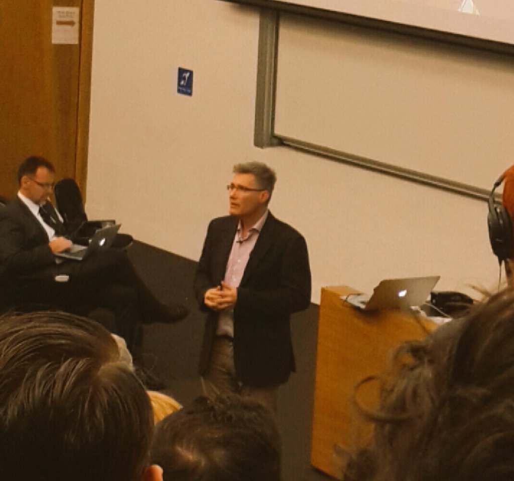 TinaTran_au's tweet photo. The legendary Richard Buckland talks cybersecurity @UNSW @UNSWCOMPUTING #YouWillBeHacked - @abhid_94 @LalithaK95 https://t.co/iqBpa62GNW