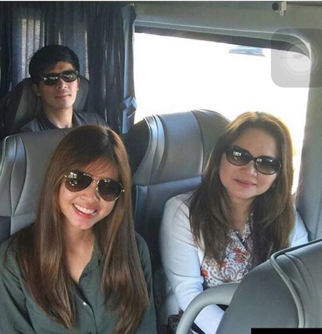 noivcalderon's tweet photo. Have a safe trip back to Mla @mainedcm #NanayDub #Michael #ALDUB1Ticket https://t.co/xX6Vtve1KW