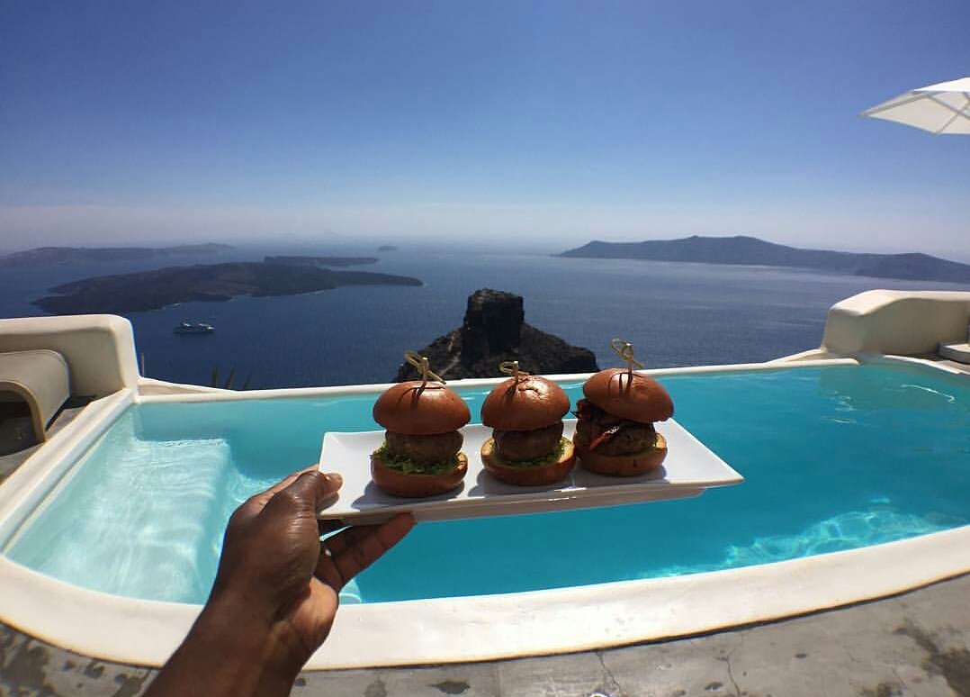 KapariSantorini's tweet image. Vacation mode ON #kaparinaturalresort #kaparisantorini #santorini #travel #greece #imerovigli #caldera #ciew