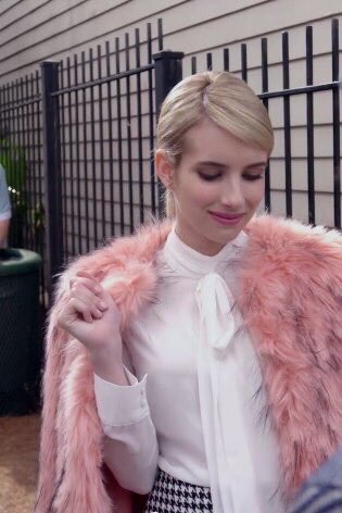 screamlakerpg's tweet photo. • Quinn Palmer
• 17 ans
• Hétéro 
• Meilleure amie de Lydia, Miley et Marzia
• @quinnscreamrpg https://t.co/6PnFGx0fkk