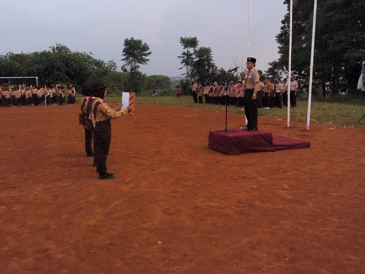 AanSahiq's tweet photo. Camat mghdr Pmbukaan jambore nasional tk kwartr darangdan#sampurasun purwakarta @DediMulyadi71 @HumasPWK https://t.co/fiRQeWCILR