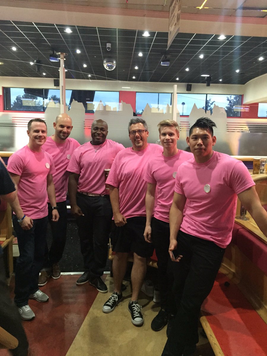 HSDirectLtd's tweet photo. Had a brilliant time #bowling with (nearly) everyone last night! #teamnights #teamwork #HSDirect #Sheffield 😆🎳😆🎳 https://t.co/gQSginIDO6