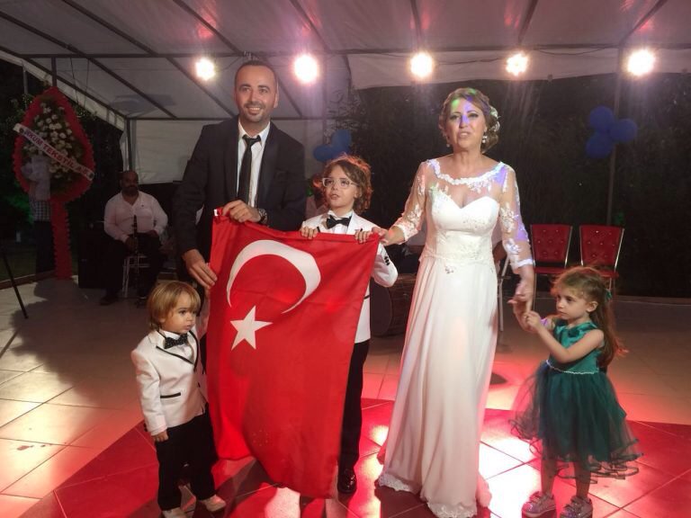 flawlesskaleli's tweet photo. #AtaBerkMutlu ve #CanMutlu 'nun sünnet düğünleri olmuş
Tebrik ederim sizi😍😘👏🎉🎉
#CanimCocuk https://t.co/reWiOagWCf