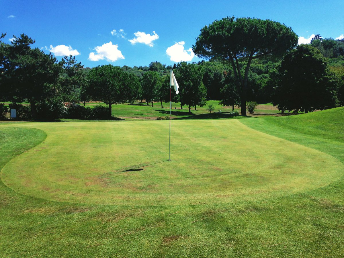 Castelgolf's tweet photo. Easy pin @Castelgolf #pinposition #golf #golferslife #golfersparadise #golfinitaly #par3 #hole17 https://t.co/WmT8LV5gmJ