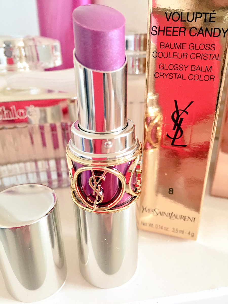 Piccolo_Sings's tweet photo. Today it's all about purple lipstick #prunefrappée #sheercandy #statementlips 💜💄💋 https://t.co/M2QI3FM8nt
