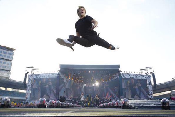 1DFamParadise's tweet photo. He's angel 👼 ....... Irish angel 👼😻

#FandomOlympics #Team1D @thisisamplify https://t.co/IIrSJTtMbQ