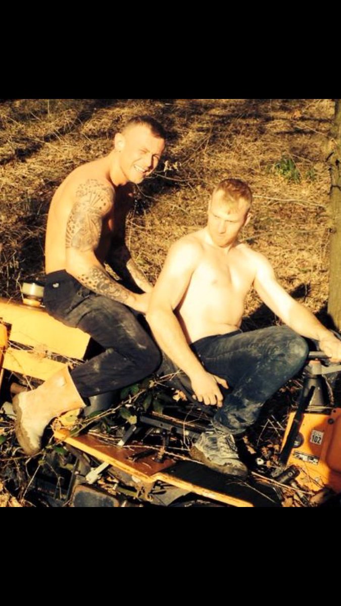 Calancrum's tweet photo. #gingercal #glen #gay #tractorboys #tractor #farm #fun https://t.co/nTUQZwaC5B