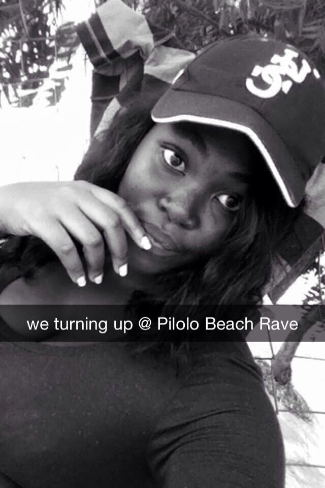 CobblahDennis's tweet photo. Chai this #PiloloBeachRave a see say the gals demma mind dey waaaa https://t.co/n4A5qNB3LZ