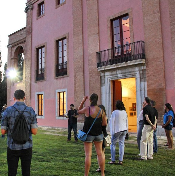 Els divendres d'agost la <a href="/MasiaCabanyes/">Masia d'en Cabanyes</a>  obre les portes. Veniu? ow.ly/quV83034qzC #Garraf #bcnmoltmes