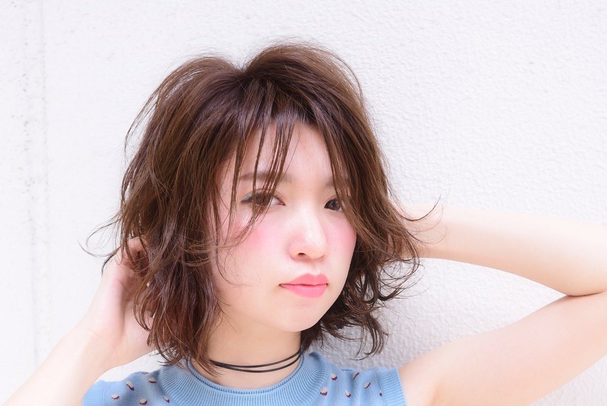 kchiara05's tweet photo. まだまだ夏楽しみましょ〜なスタイル♡
石原さとみちゃん風のブルーのシャドーも
可愛いですね♡
#福岡 #天神 #美容室 #アレンジ
#SUMMER #make #ボブ #ミディアム #ショート
(hairmake ヒガシタダシ) https://t.co/V5GVTEVT61