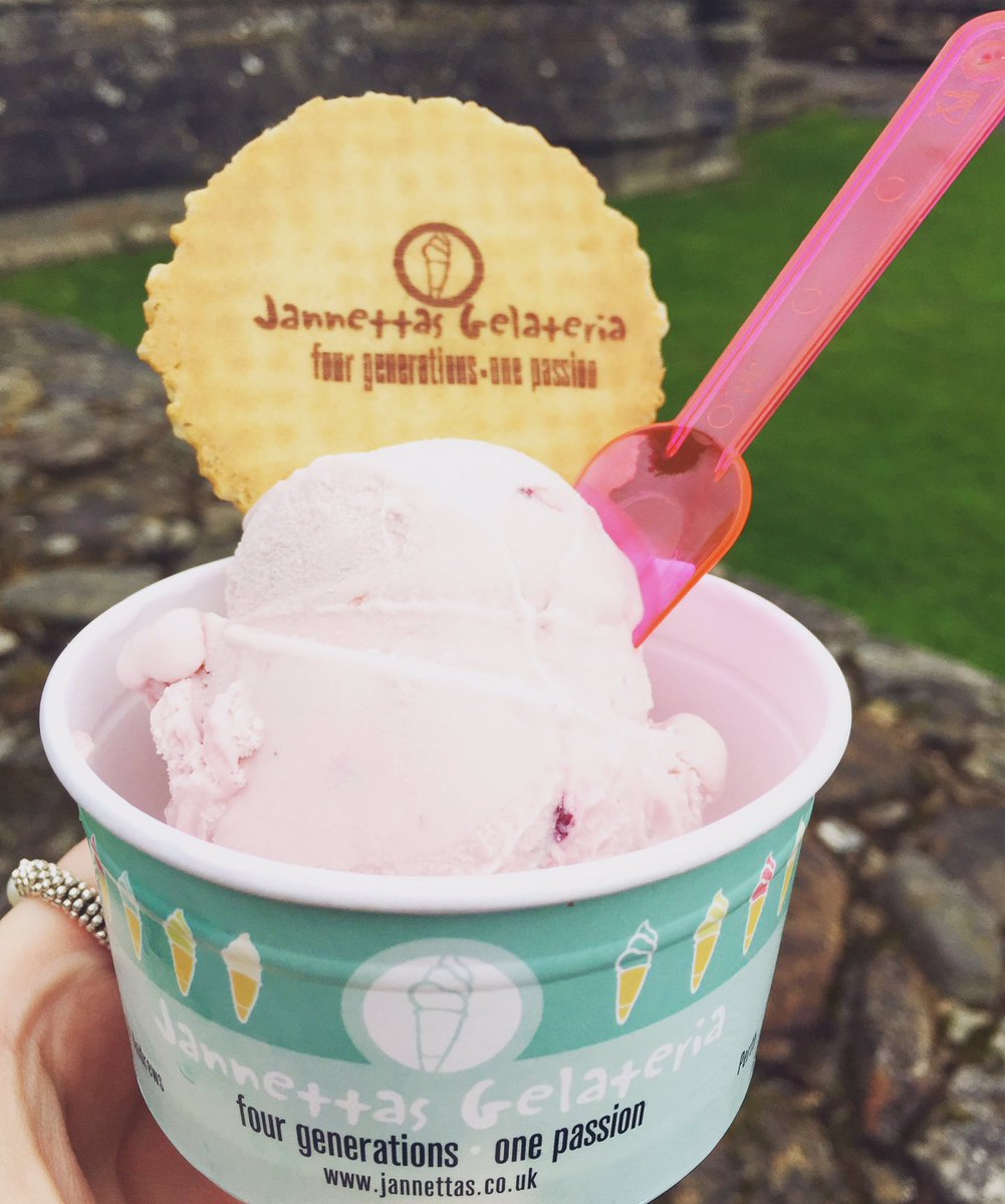 GELATO! Stumbled across this cute little spot in St Andrews.. The best ice cream ever! Thank you @BJannettas 🍦🍓