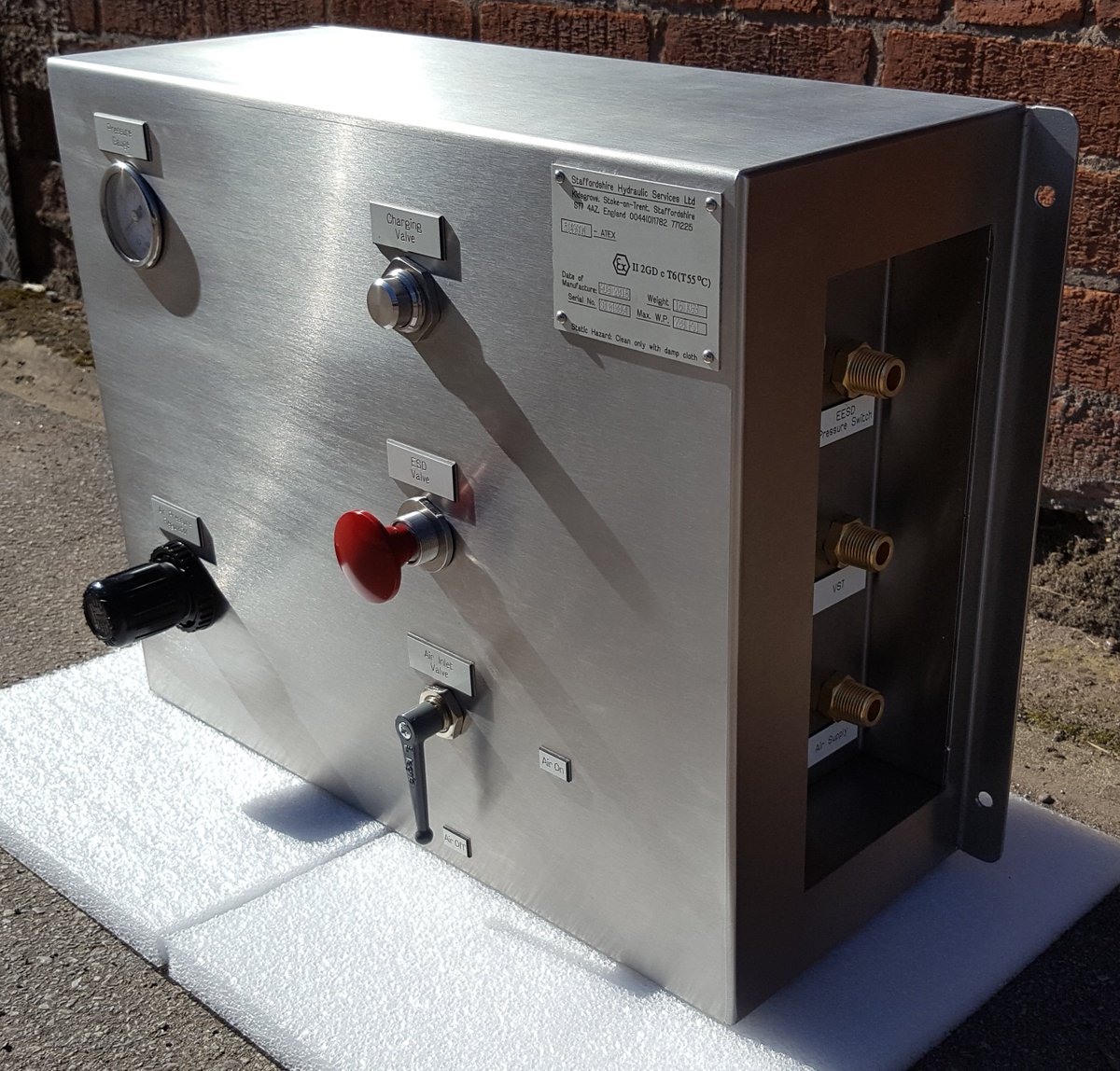 StaffsHyd's tweet photo. Wall Mounted Pneumatic ESD panel ready to ship. #oilandgas #pnuematic https://t.co/A5Eoao4Moj