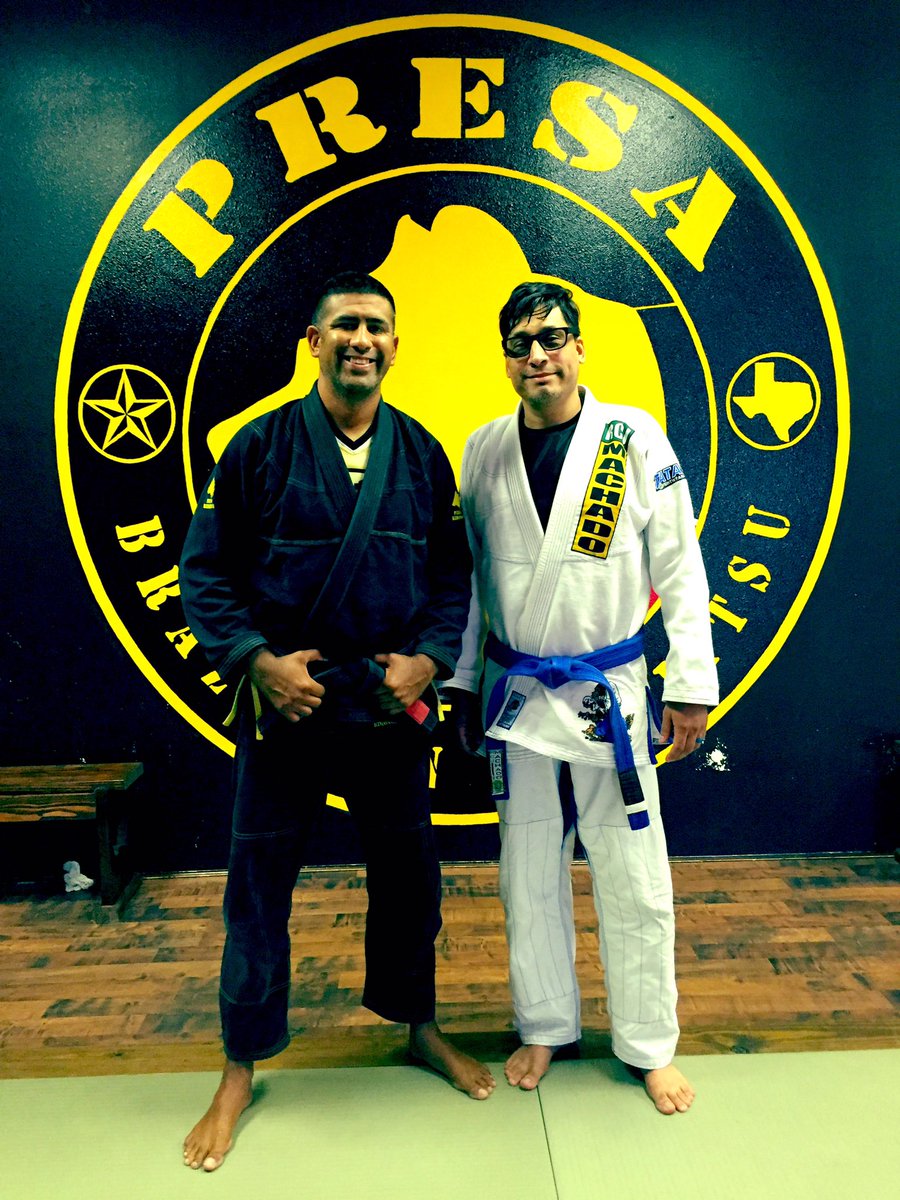 modernhepcat's tweet photo. Rolling with Aurellio Gallegos was eye opening. #RCJMachado #PresaBJJ @DMAEurope @kodiak_j @fittie_sense #bjj https://t.co/ER7cSGgOPw