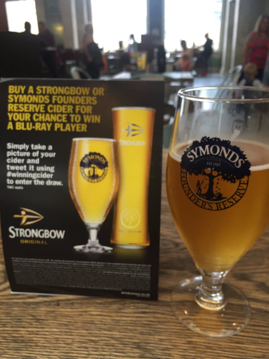 Alexbell1Alex's tweet photo. mmm lovely drink after a hard days work#winningcider https://t.co/FTm78kZA0C