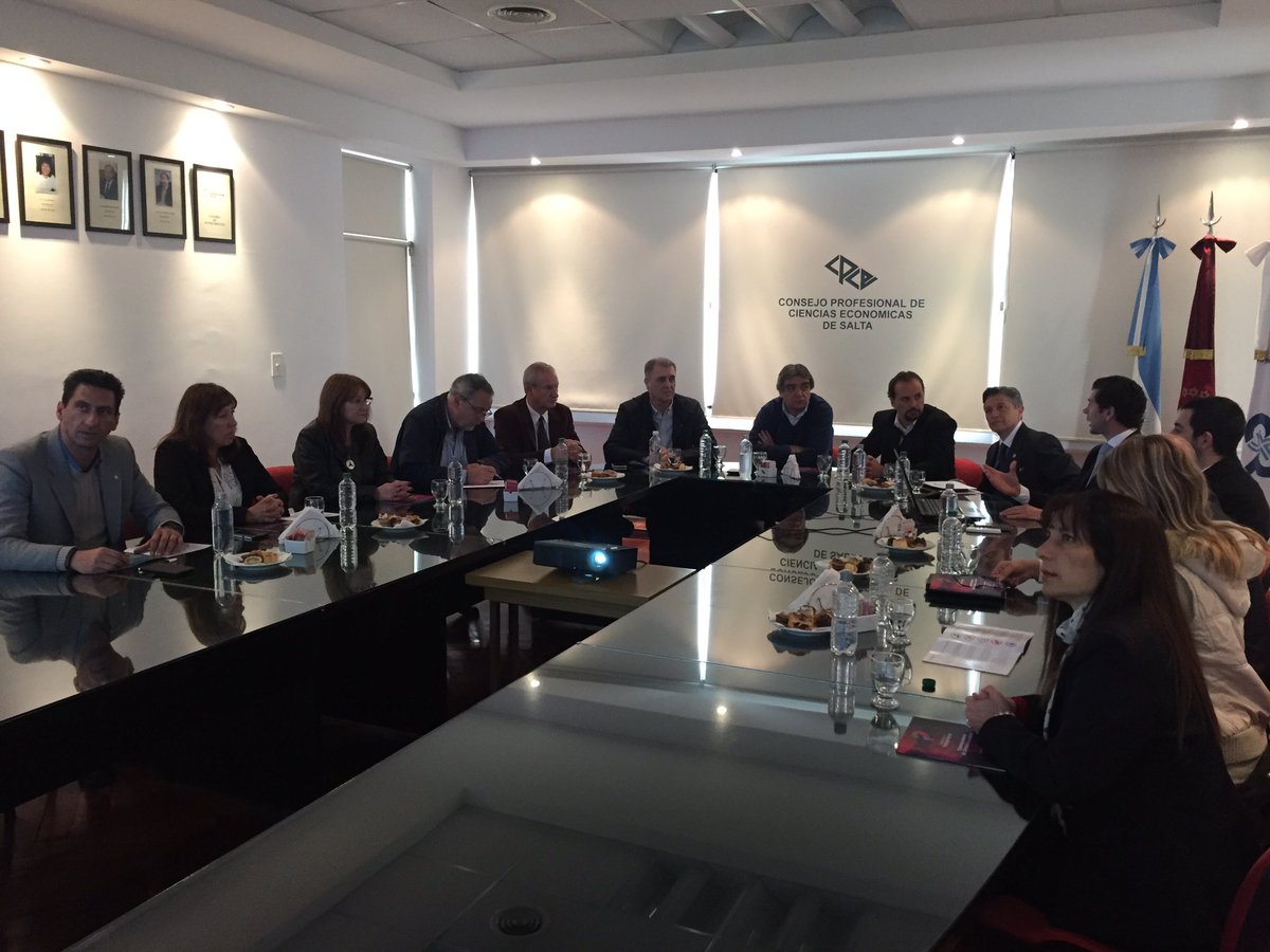 CumbrePP's tweet photo. Presentación de la #CumbrePoliticasPublicas en el @consejosalta de Cs. Económicas. Gracias por el apoyo https://t.co/4YLmDdYsmk