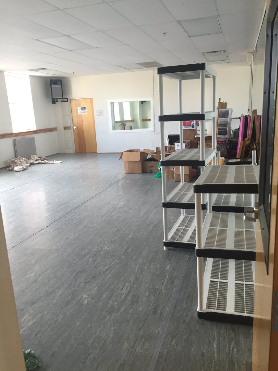 DAConservatory's tweet photo. Out with the old & in with the new! Packing up to move to our new studio! #OnwardAndUpward #DACforever https://t.co/wizpBp6F8O