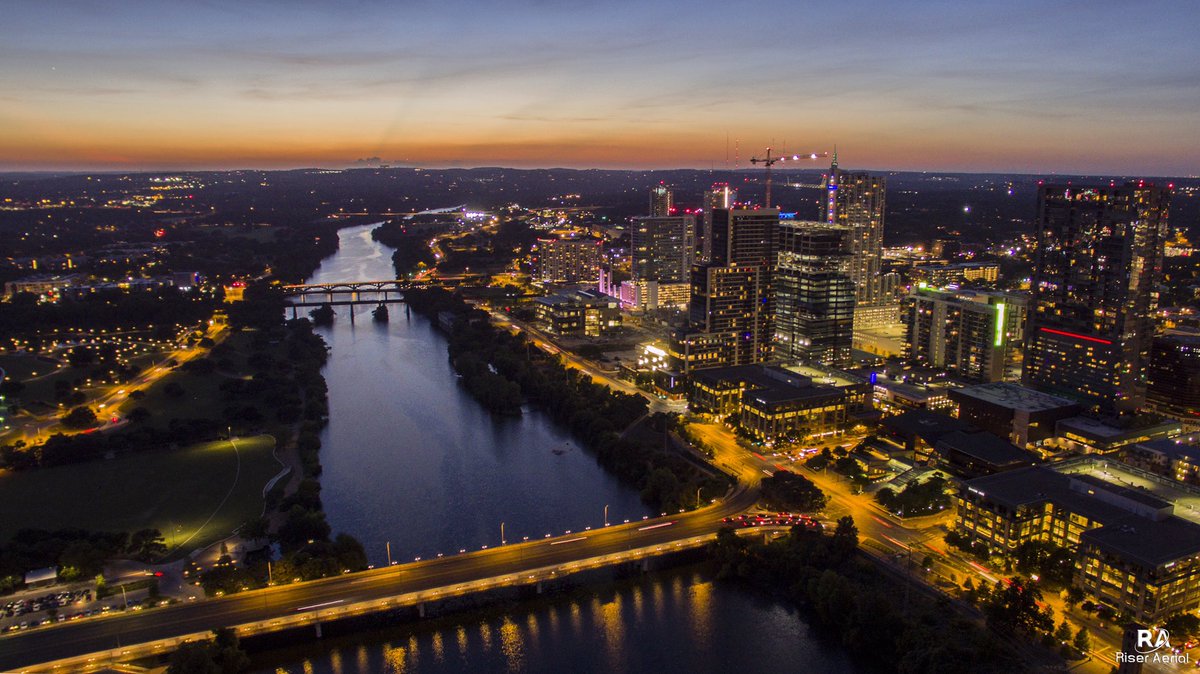 RiserAerial's tweet photo. Happy Friday #austin! @CollinCBSAUSTIN @ChikageWeather @cbsaustin https://t.co/6yV3vzdZCy