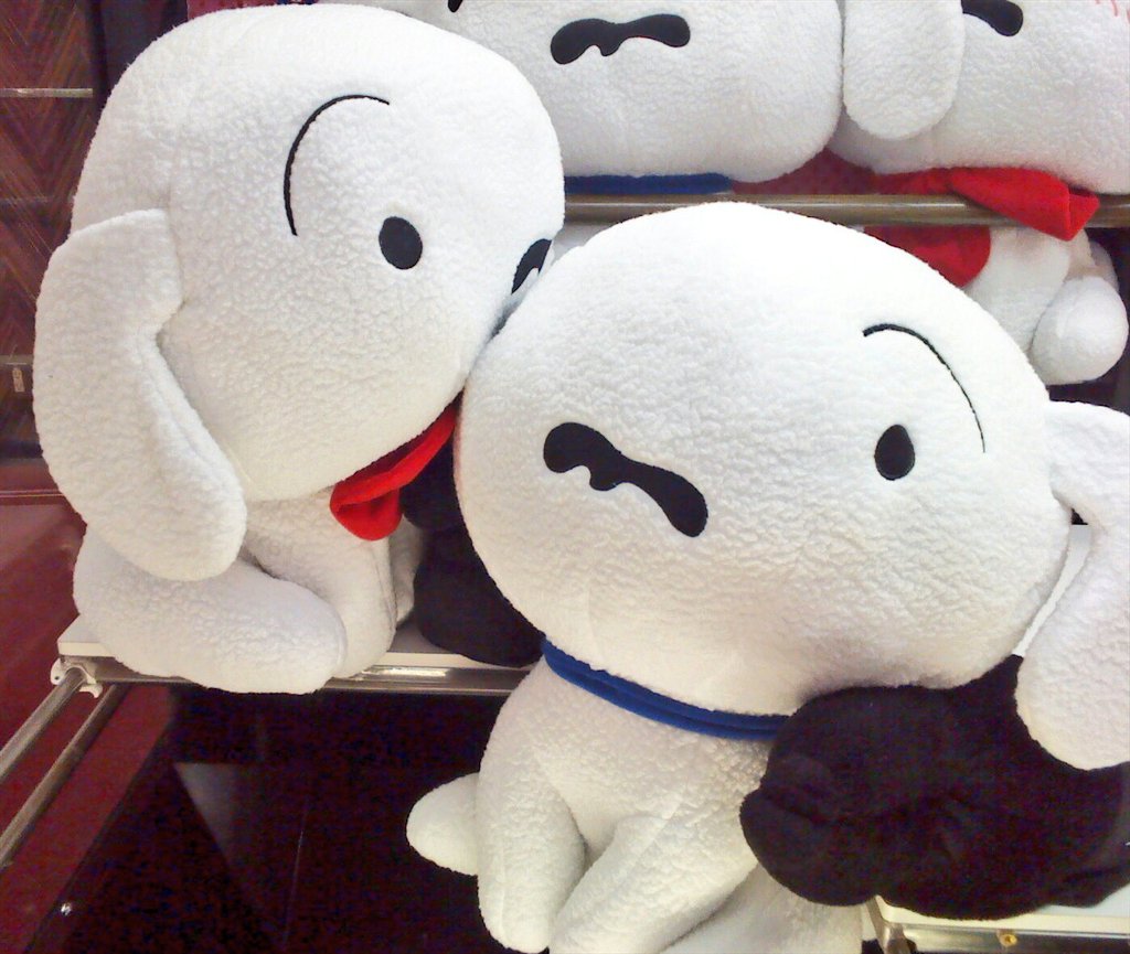 入荷してます♢】 クレヨンしんちゃんからシロのぬいぐるみが登場して