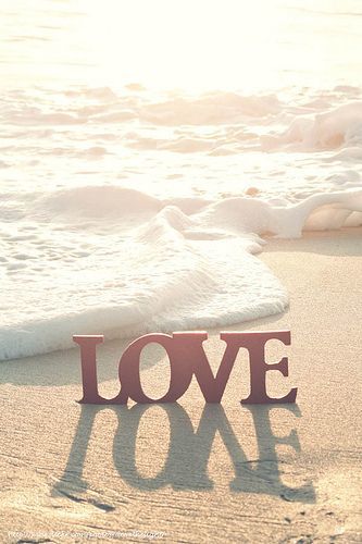 ladyonthemove25's tweet photo. It is Nearly the Weekend #enjoy #beach #sand #niceweather #relax #love https://t.co/AvK76Frwg3