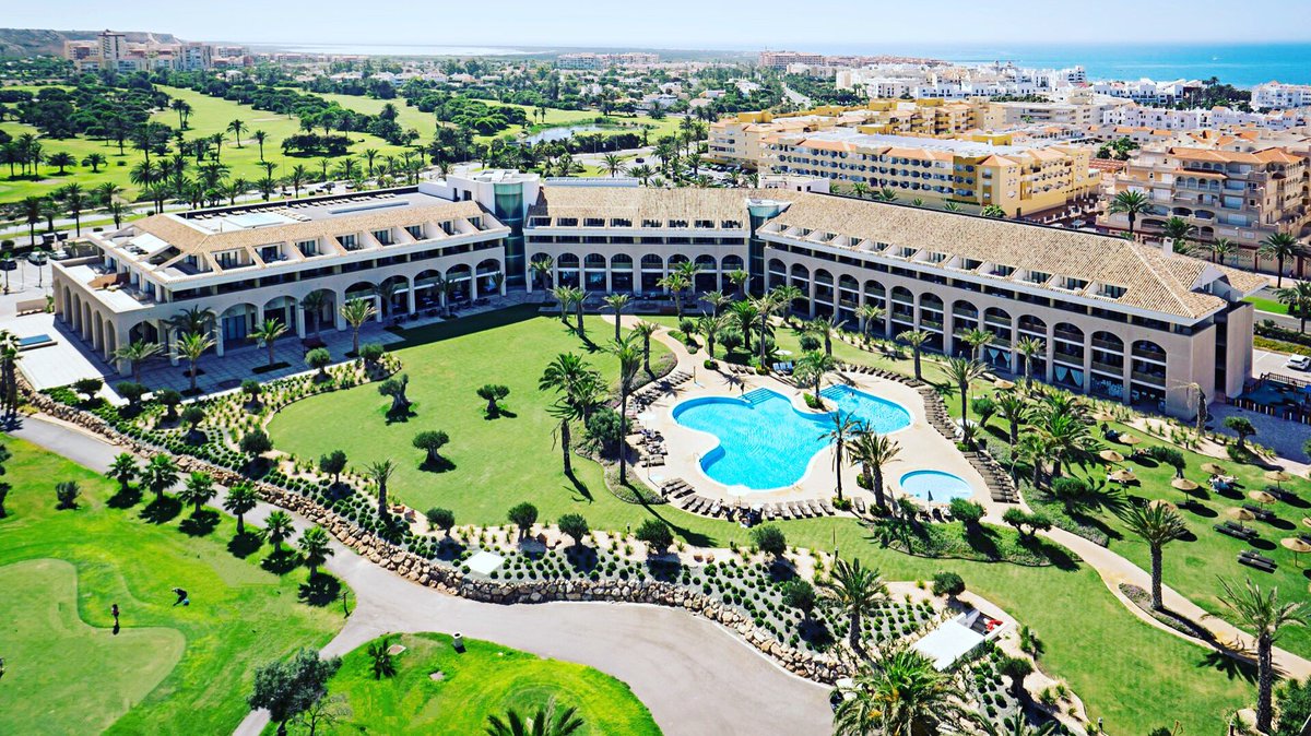HotelGAlmerimar's tweet photo. ¡¡Feliz puente!! #puentedeagosto https://t.co/5WuNtigvfo