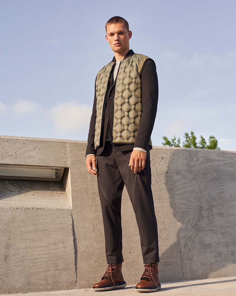 BoF's tweet photo. Take a look at @TIMCOPPENS' first collection for @UnderArmour https://t.co/hPPsToVFI3 https://t.co/GUwIQjemVn