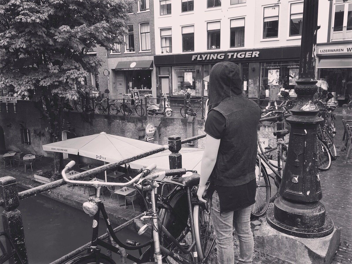 This is where i came for and my remix with @Reezmusic is What You Came For

buff.ly/2b3oq81