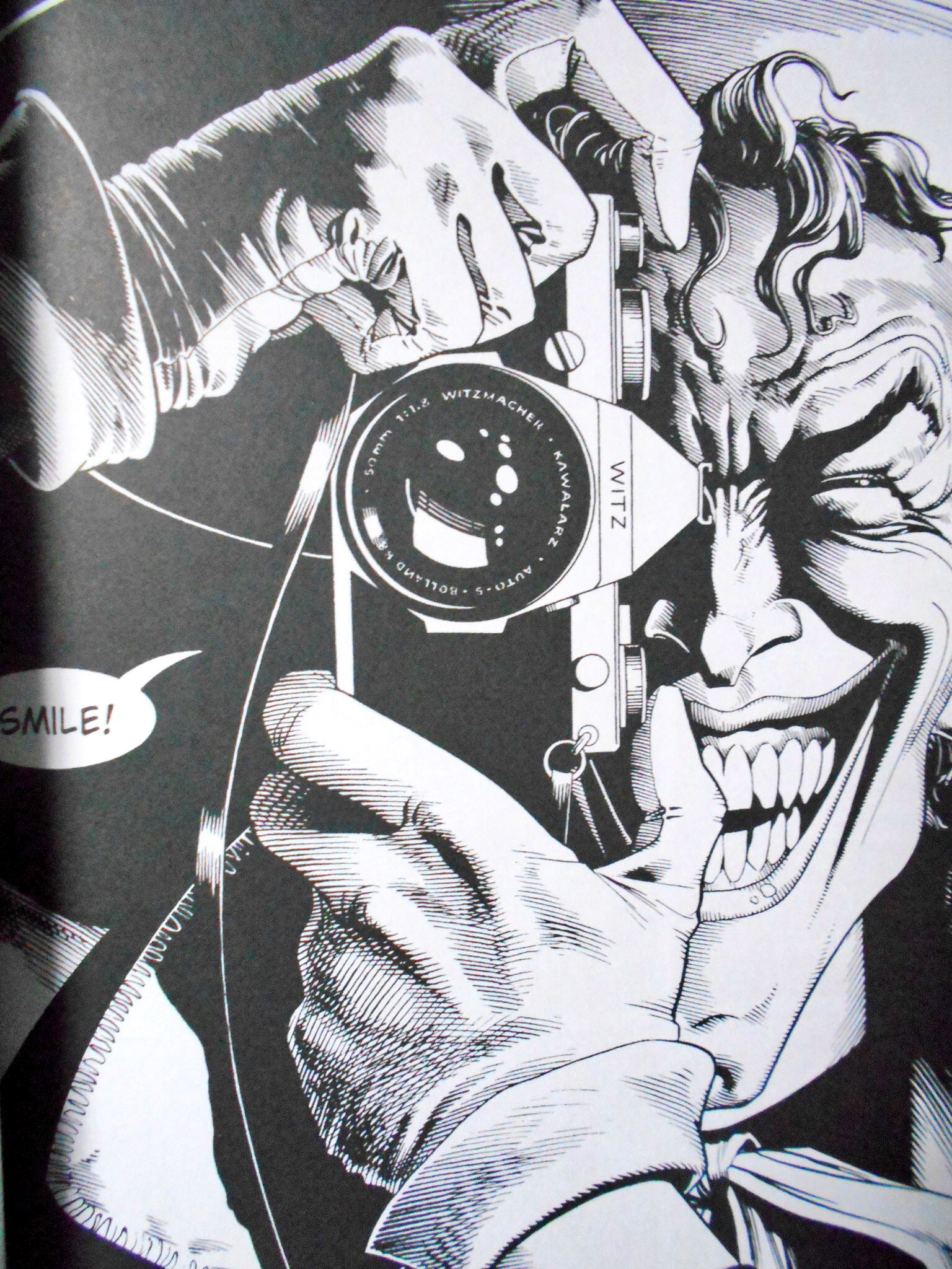 Sin Heh Batman Noir The Killing Joke ノワールシリーズの5冊目はキリングジョーク アニメ版が発売されたこのタイミングで来た あのカバーを変えてこの場面を表紙に持って来るとは 良い意味で裏切られたな T Co 8etmihdtqq Twitter
