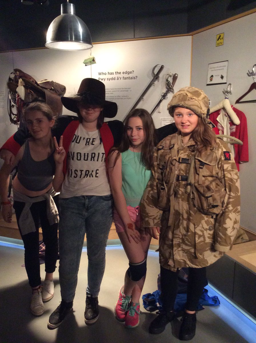 ww1Cardiff's tweet photo. Cael hwyl yn @FiringLine wedi creu ffrindiau newydd #takeoverday #diwrnodmeddiannu https://t.co/L64TcqXKPH