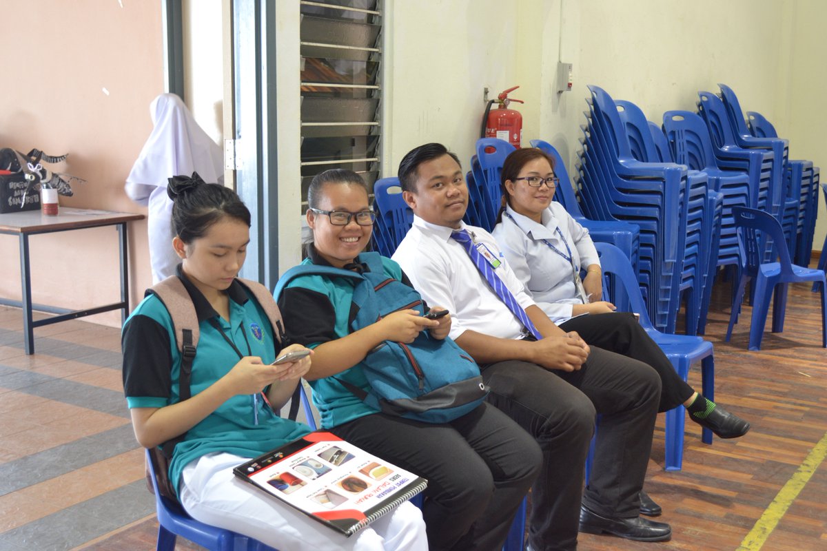 D_PATROLSMKAK's tweet photo. Exhibition added as an additional information about dengue and aedes . Thankyou for giving us some useful tips . https://t.co/wCjjgWSZ79