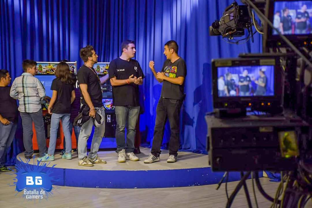 batalladegamer's tweet photo. Gracias a nuestros amigos de Quien te ve TV y en general a TV Azteca Jalisco, la pasamos excelente! https://t.co/vWNARvqo3X