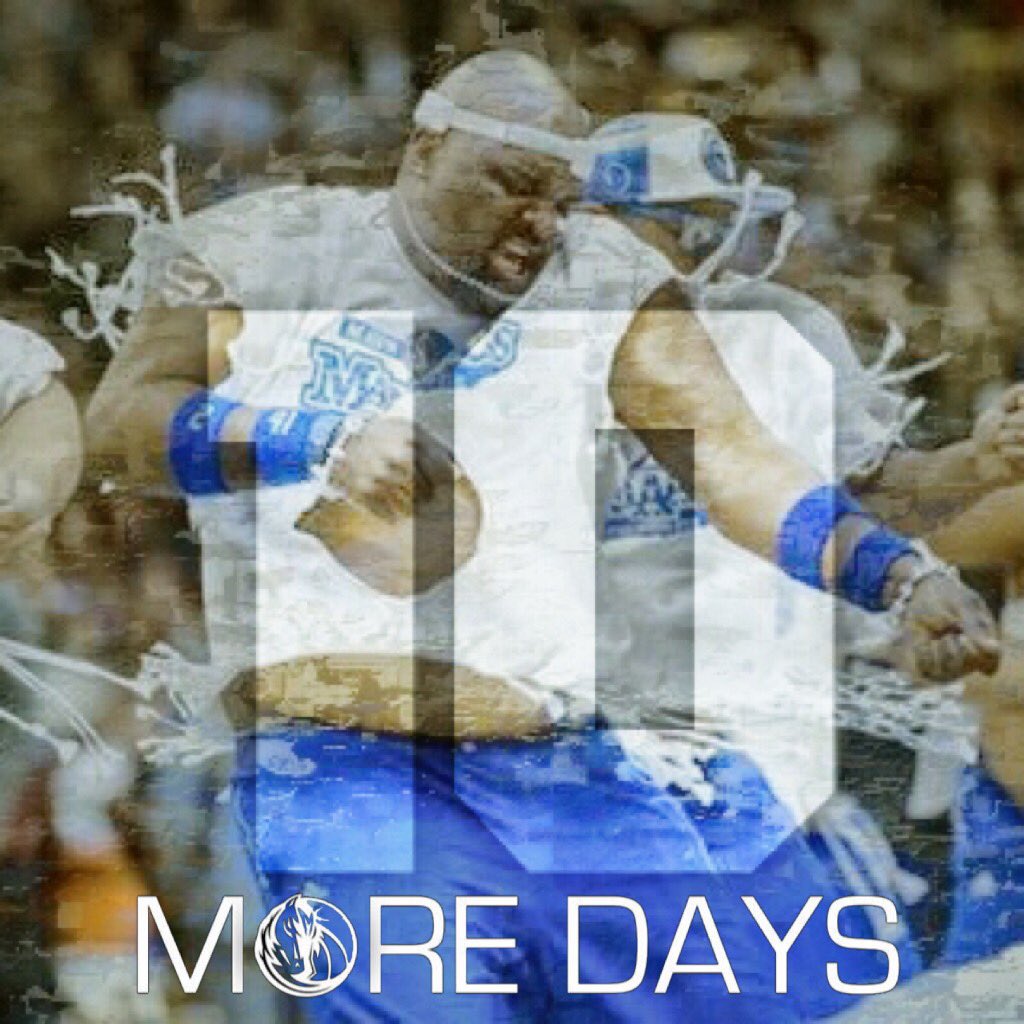 ManiAACs's tweet photo. Countdown for the 2016-2017 ManiAACs audition starts NOW! Go to https://t.co/tyiEwEA8VB for details. #TenDays https://t.co/1yXYJ6S04p