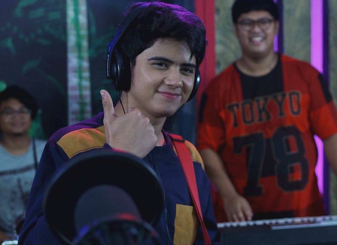 nurrsitye12's tweet photo. Cute bgttt♡♡ @alysyarief https://t.co/uak4H1ztF7