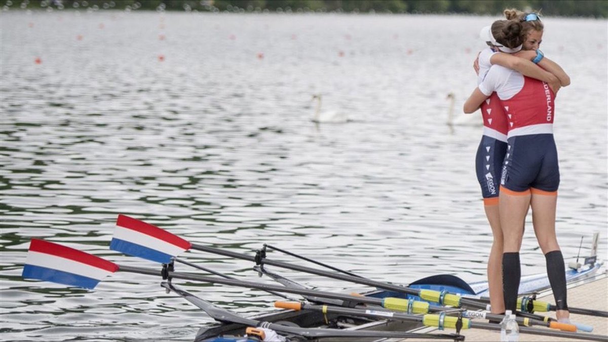 Congrats <a href="/MaaikeHead/">MaaikeHead</a> &amp; <a href="/ilsepaulis/">Ilse Paulis</a> winning the gold medal <a href="/Rio2016/">Rio 2016</a> lightdouble2 #RowingInRio Limburg is proud of you